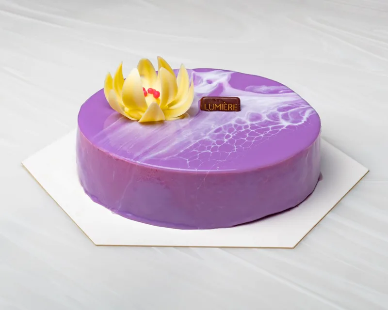 Blackcurrant Queen Cake